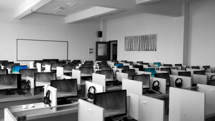 AI vs Machine Learning vs Deep Learning: What Is the Difference?