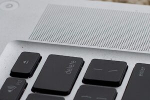 Best AI Image Editors for Everyday Photos
