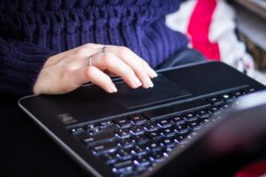 ChatGPT Alternatives: How to Choose a Chatbot