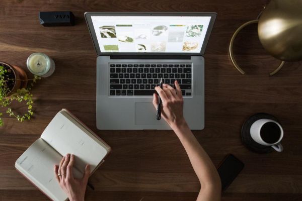 How to Use AI to Summarize Long Documents Safely